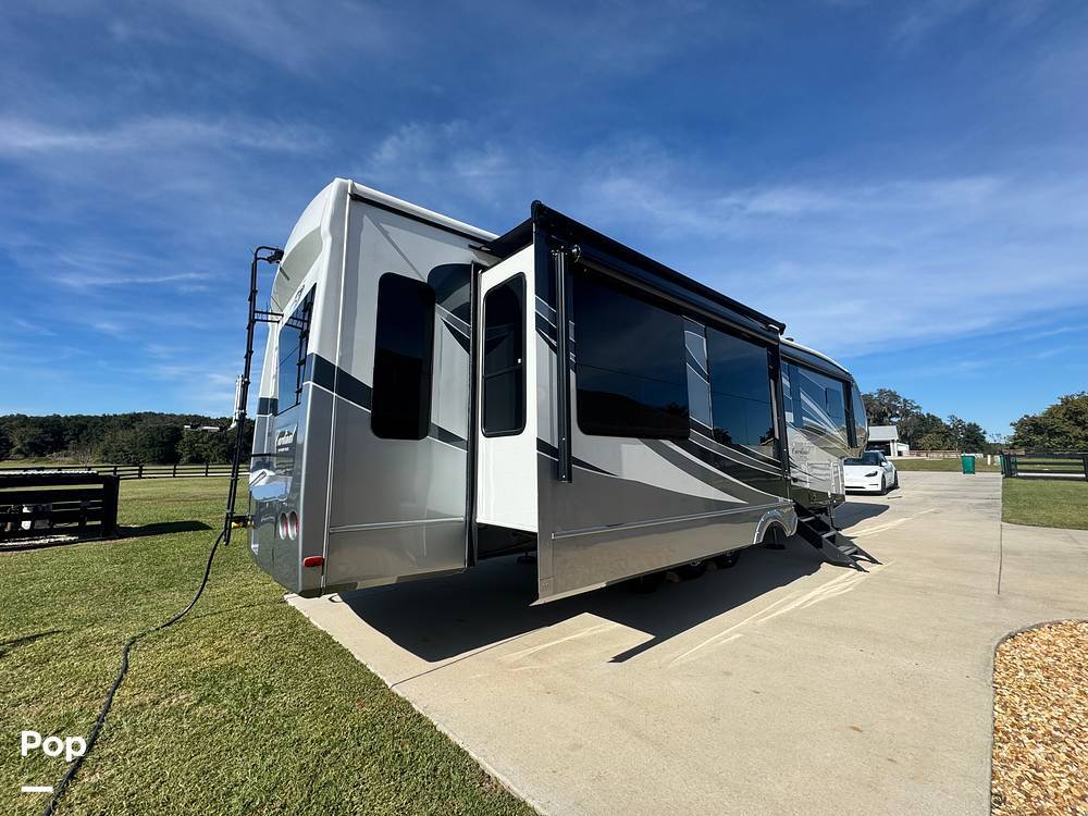 2017 Forest River Cardinal 3456RL in morganton GA