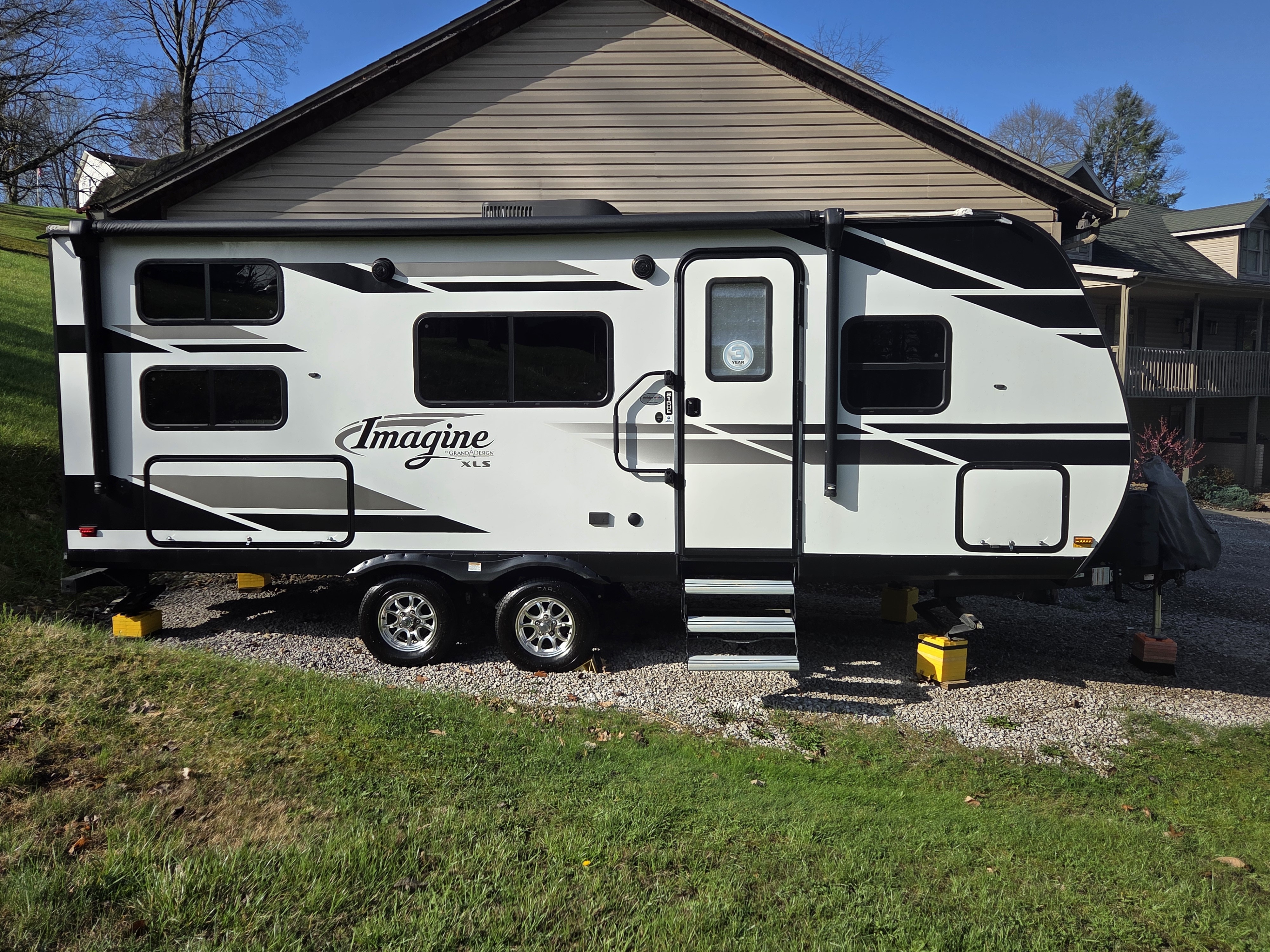 2020 Grand Design IMAGINE 21BHE RV