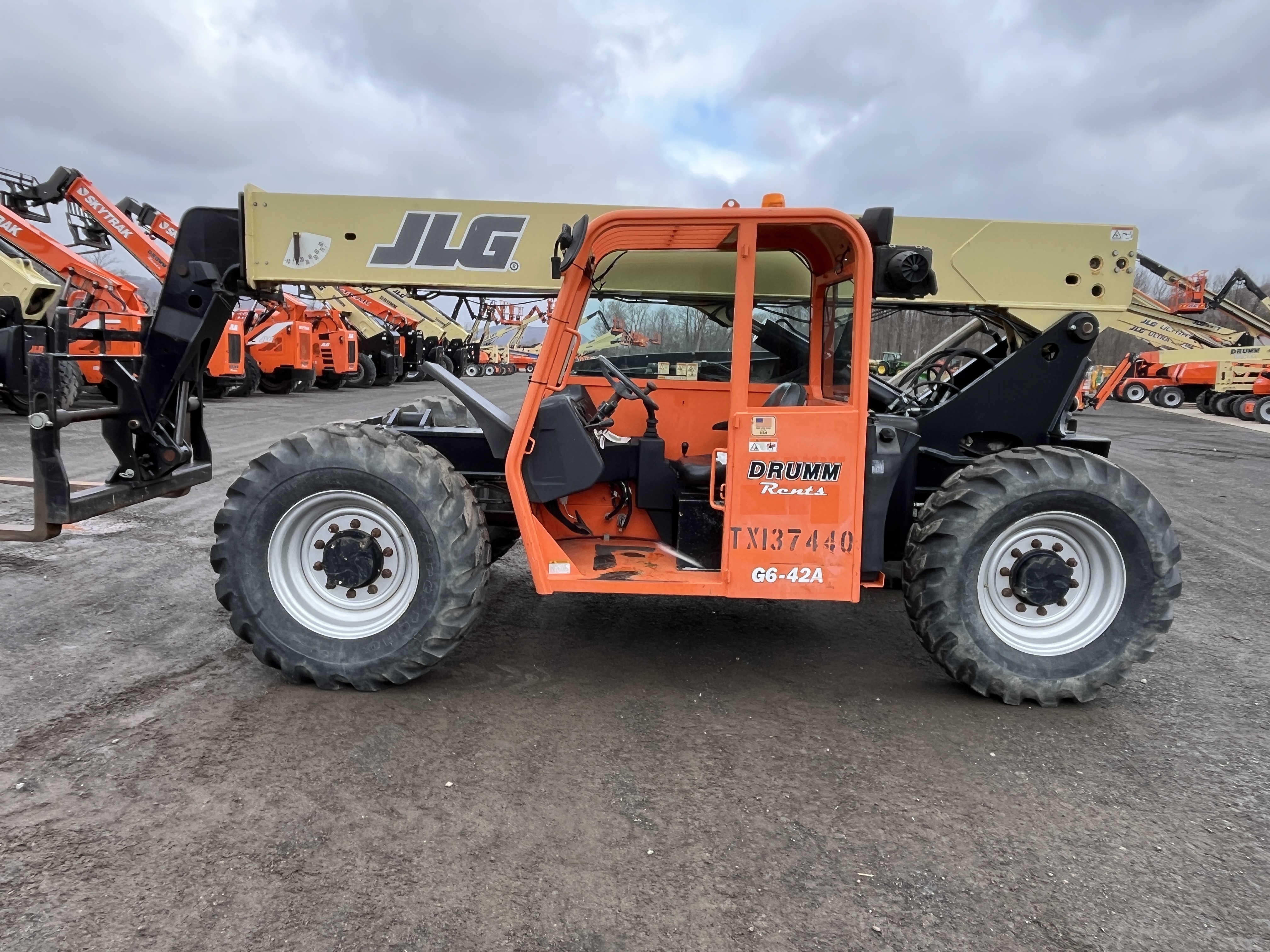 2014 JLG G6-42A in Tully, NY
