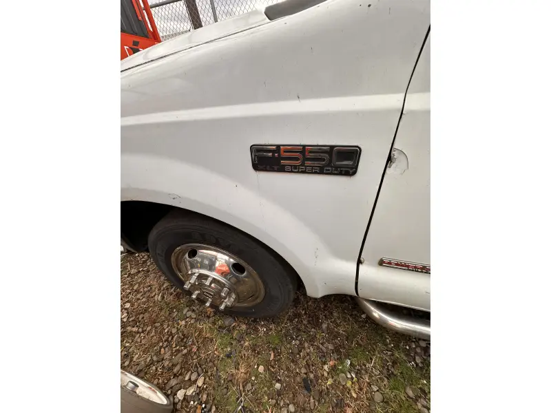 2004 FORD F-550 SD