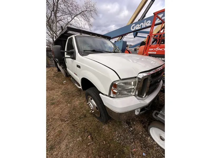 2004 FORD F-550 SD