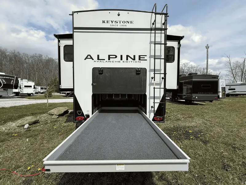2026 Keystone Alpine Avalanche Edition 381DL