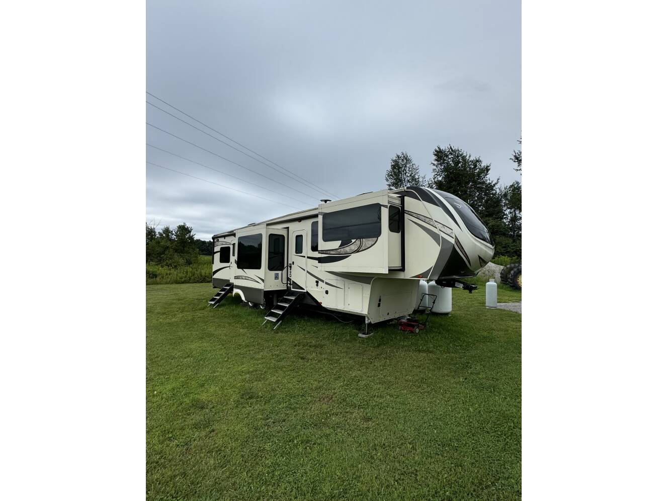 A photo of this 2018 Grand Design SOLITUDE 379FLS