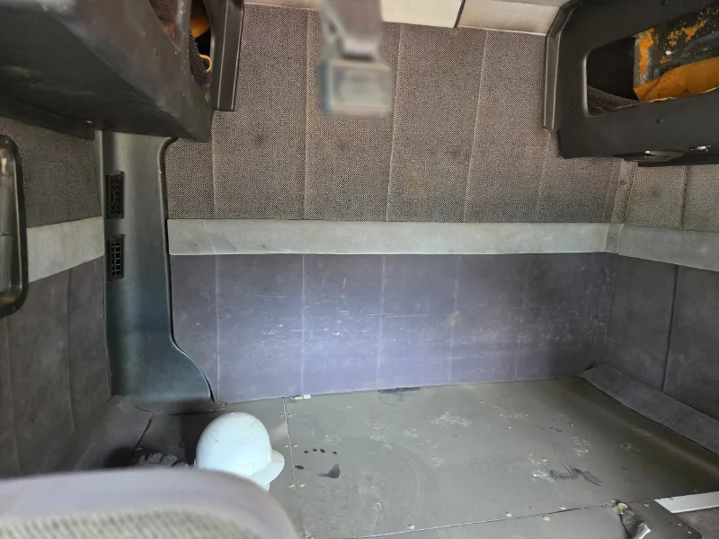 1994 VOLVO WIA64T