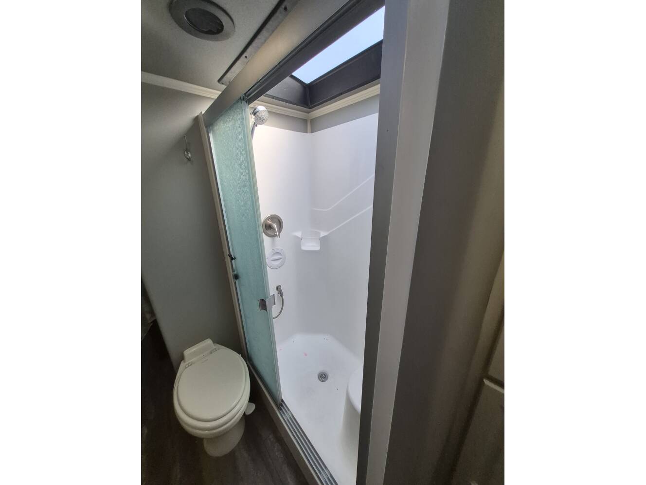 A photo of this 2020 Luxe ELITE 39FB