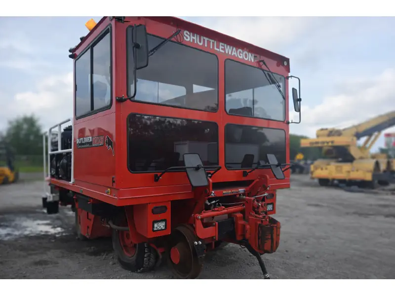 2019 SHUTTLEWAGON SWX420