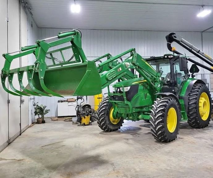 2018 JOHN DEERE 6155R in Fairview, MT