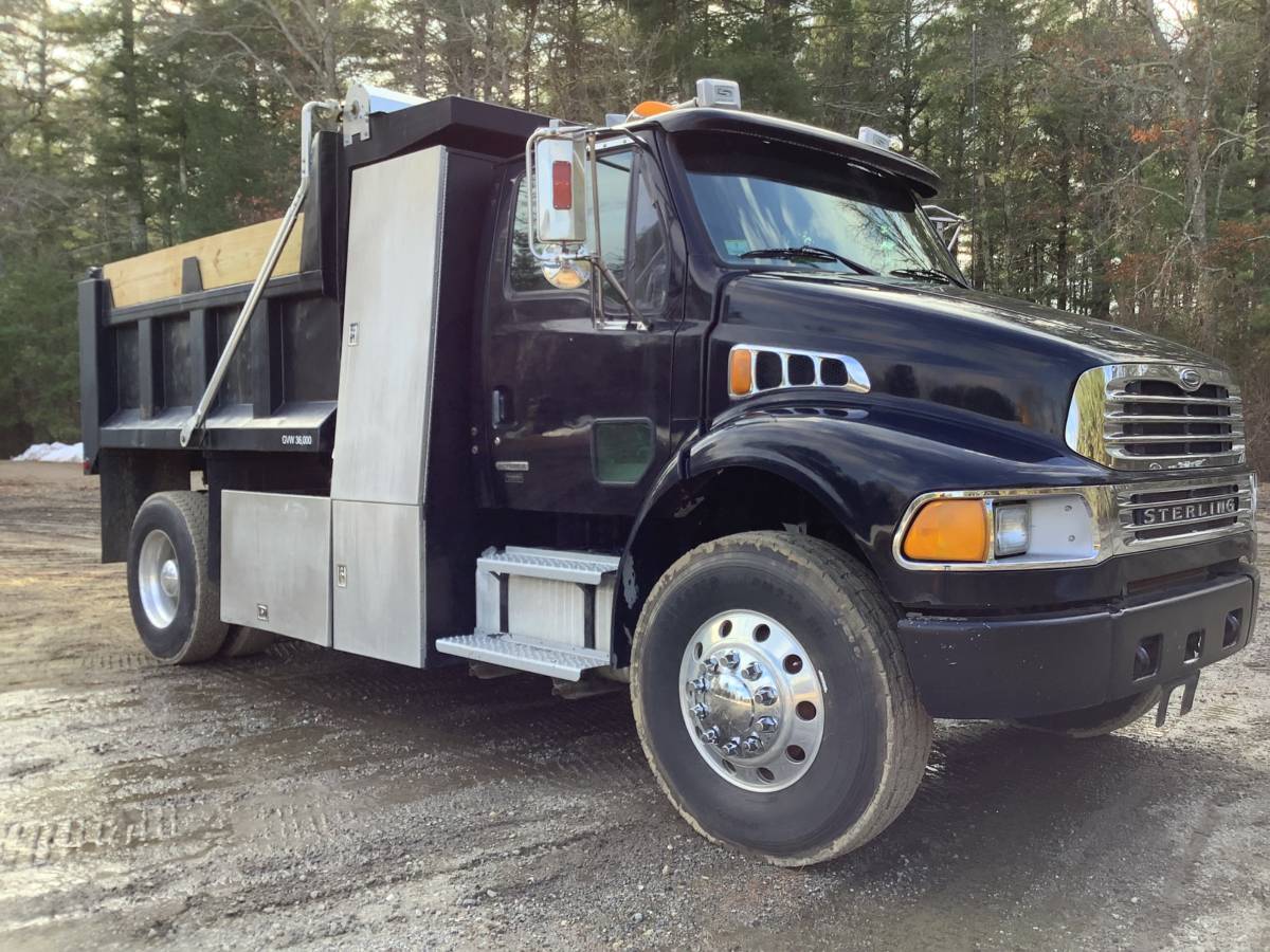 2005 STERLING 6 Wheel Dump Truck in Rochester, MA