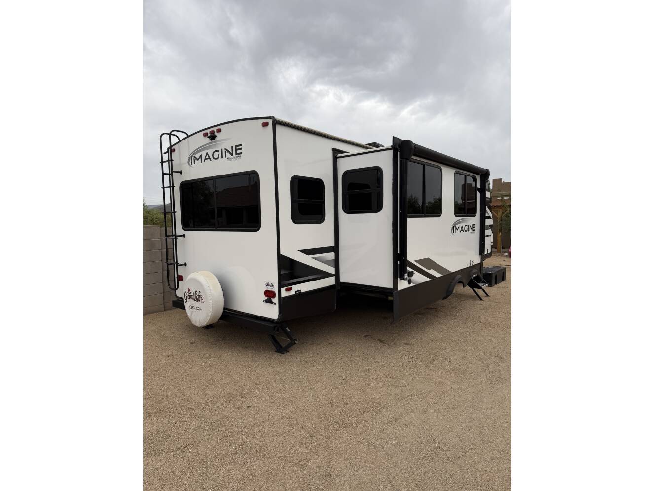 A photo of this 2022 Grand Design IMAGINE 2970RL