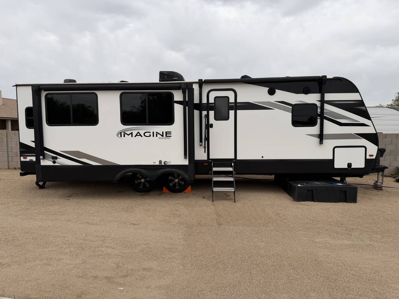 A photo of this 2022 Grand Design IMAGINE 2970RL