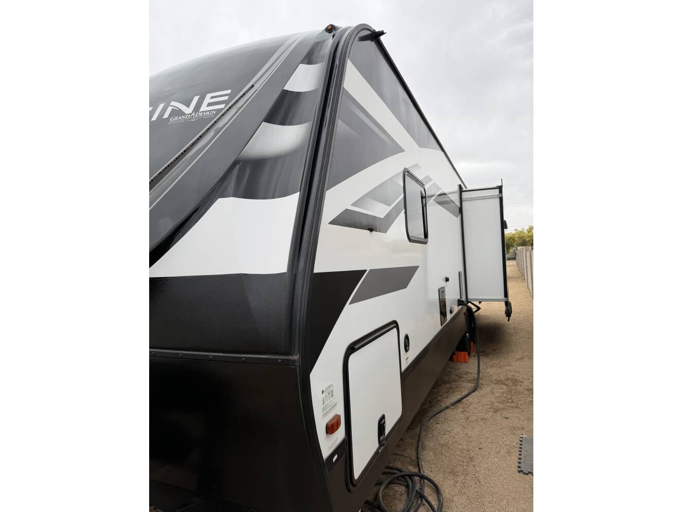 A photo of this 2022 Grand Design IMAGINE 2970RL