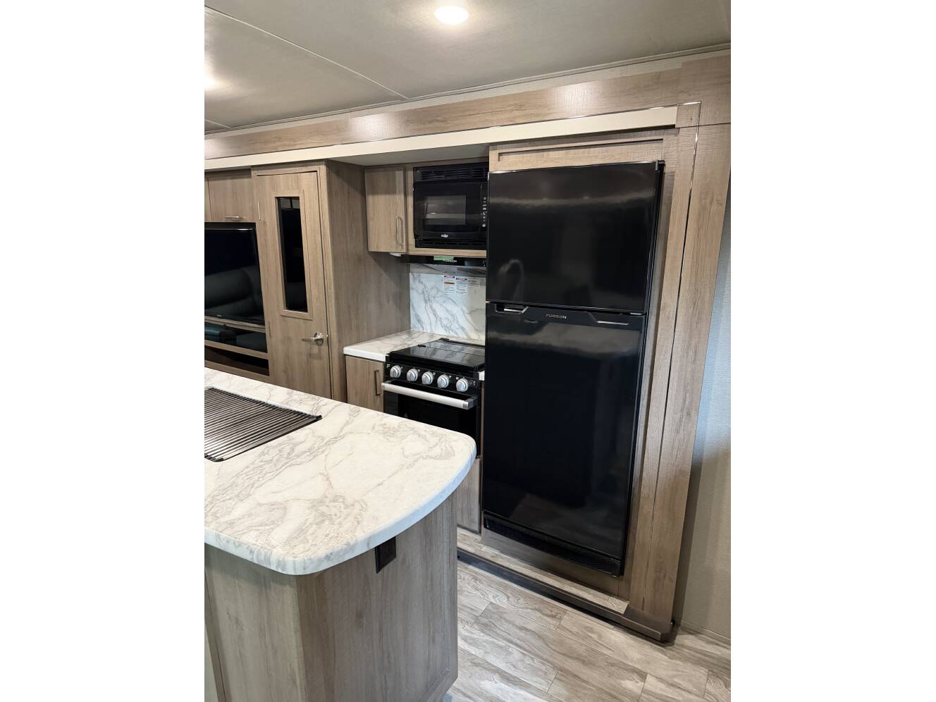 A photo of this 2022 Grand Design IMAGINE 2970RL