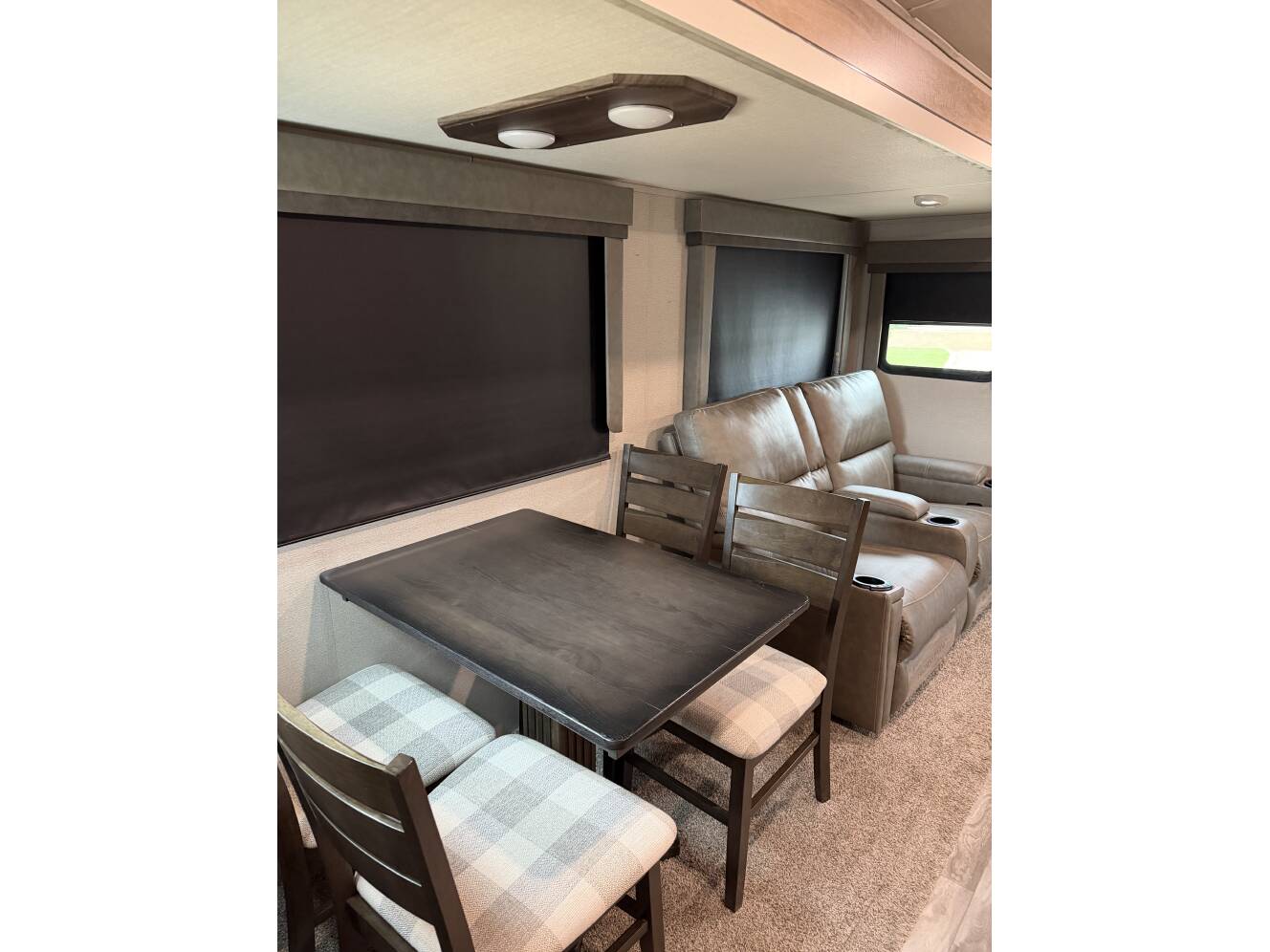 A photo of this 2022 Grand Design IMAGINE 2970RL