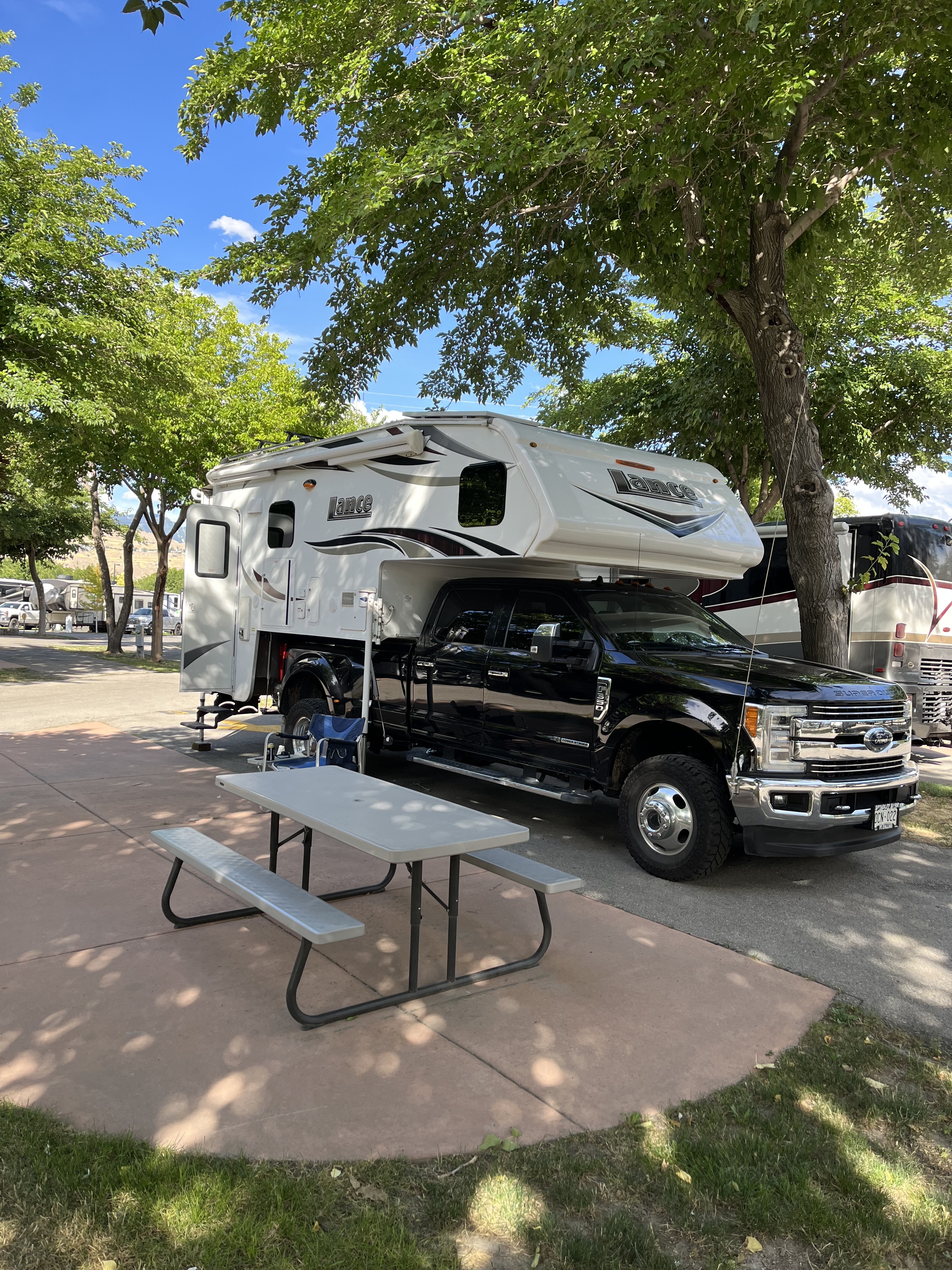 2018 Lance 1172 Truck Camper in windsor CO