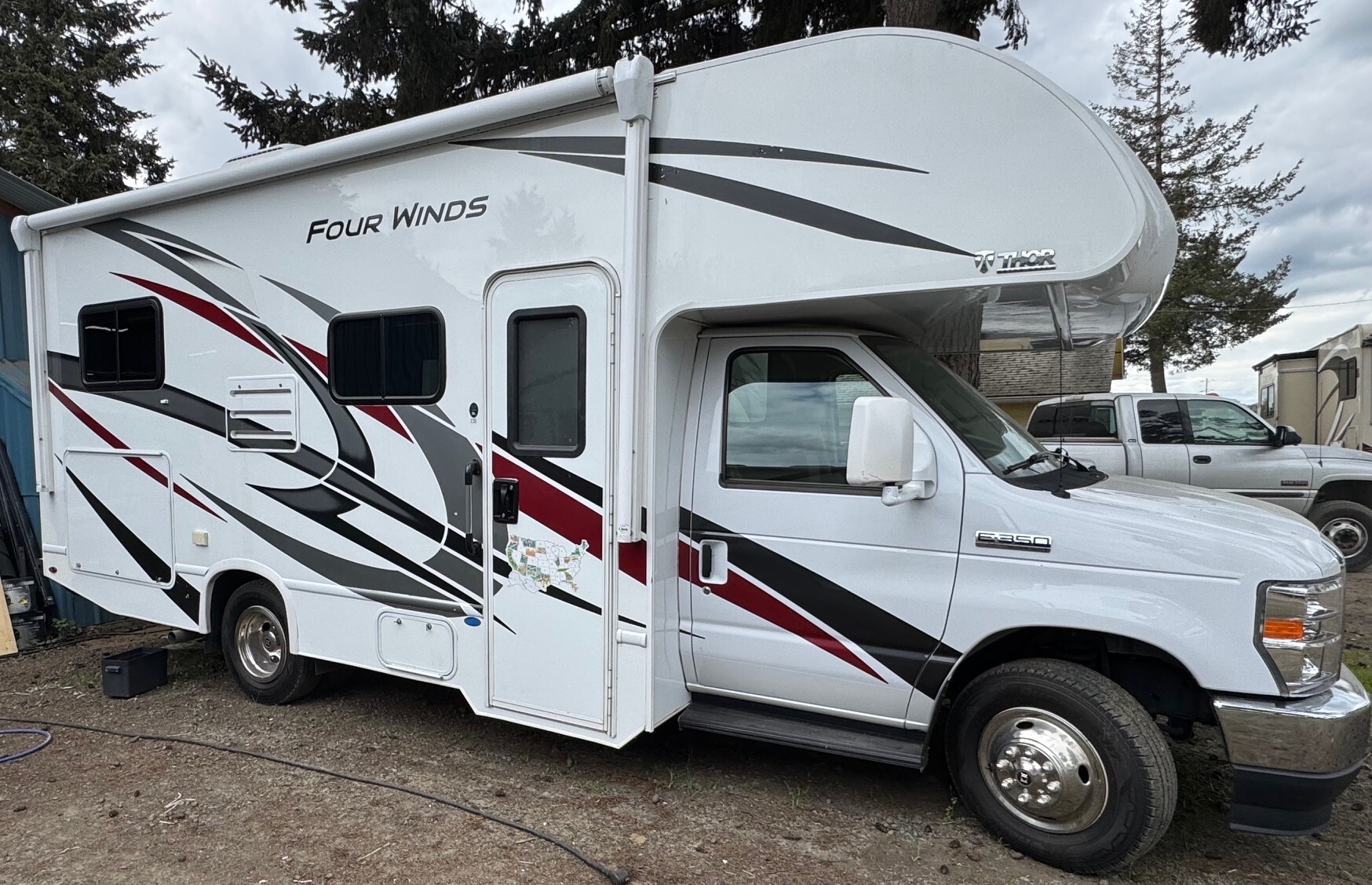 2022 Thor Motor Coach FOUR WINDS 22E in coburg OR