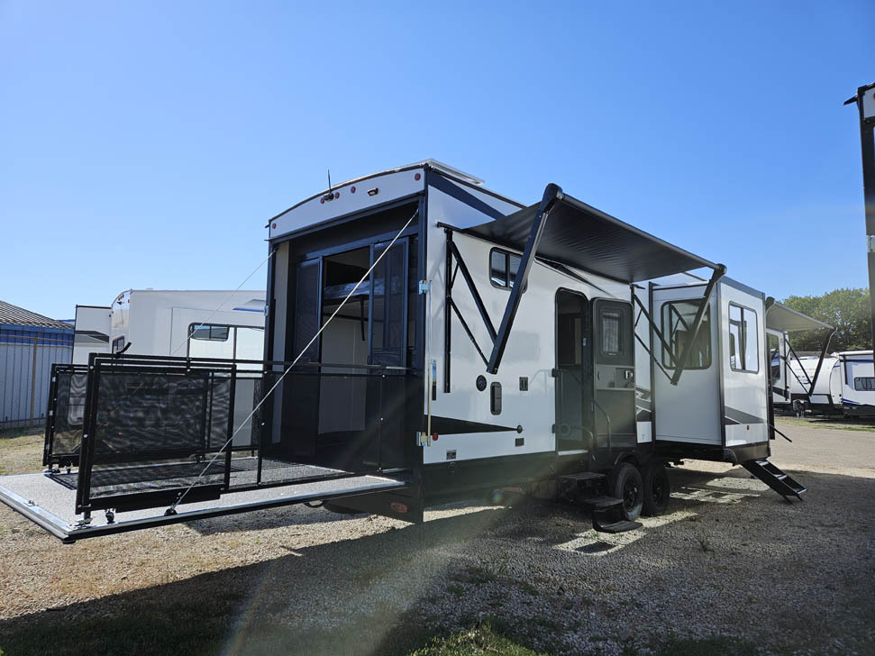 2026 Forest River Cherokee Wolf Pack 290Pack13 Fifth Wheel Toy Hauler RV