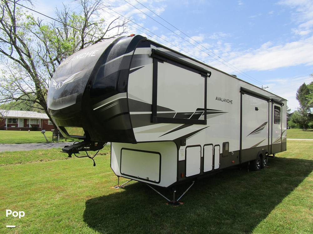 2021 Keystone Avalanche 395BH in lafayette GA