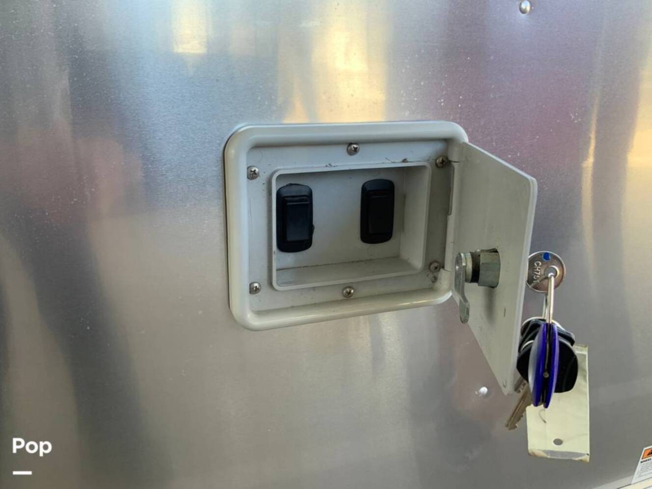 A photo of this 2021 Airstream Globetrotter 27FB Queen