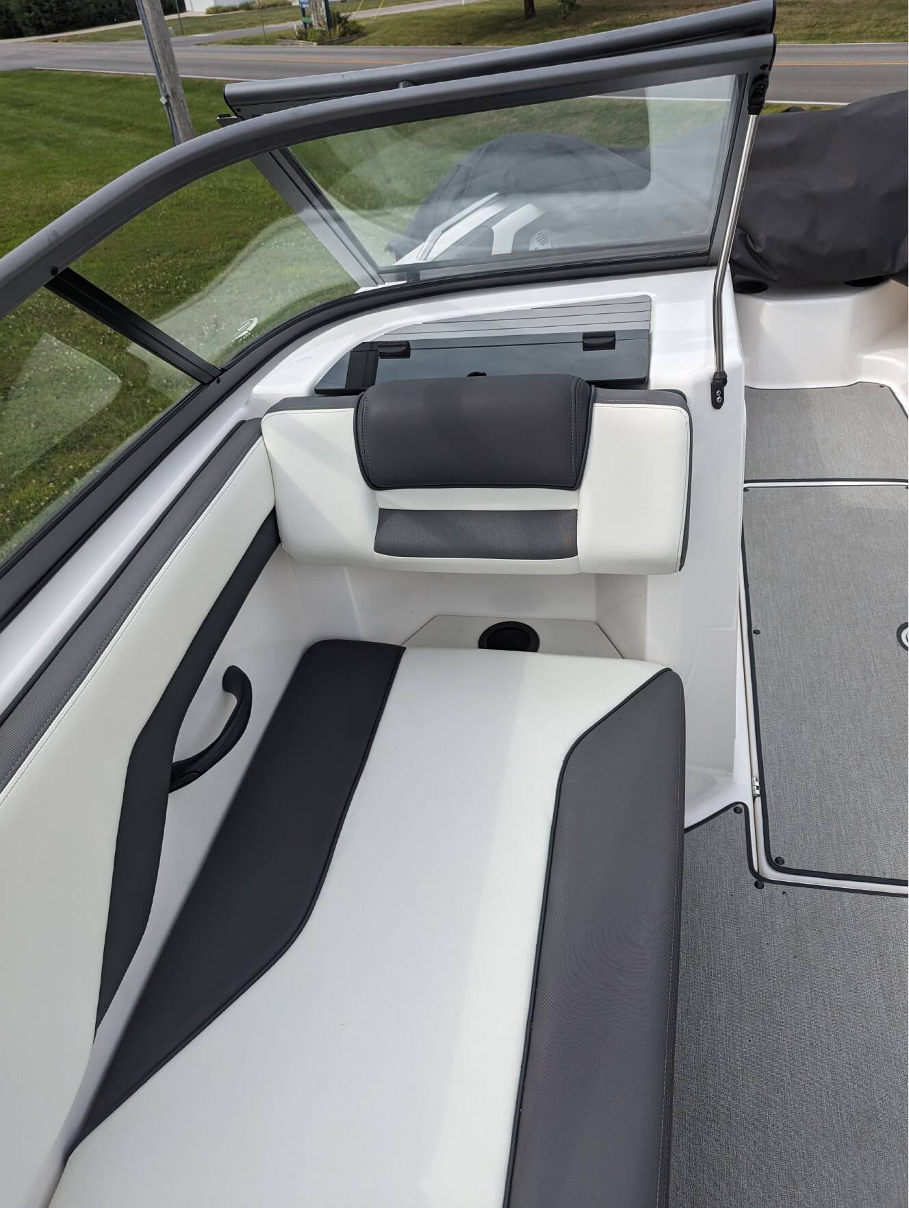 A photo of this 2022 Yamaha Ar210