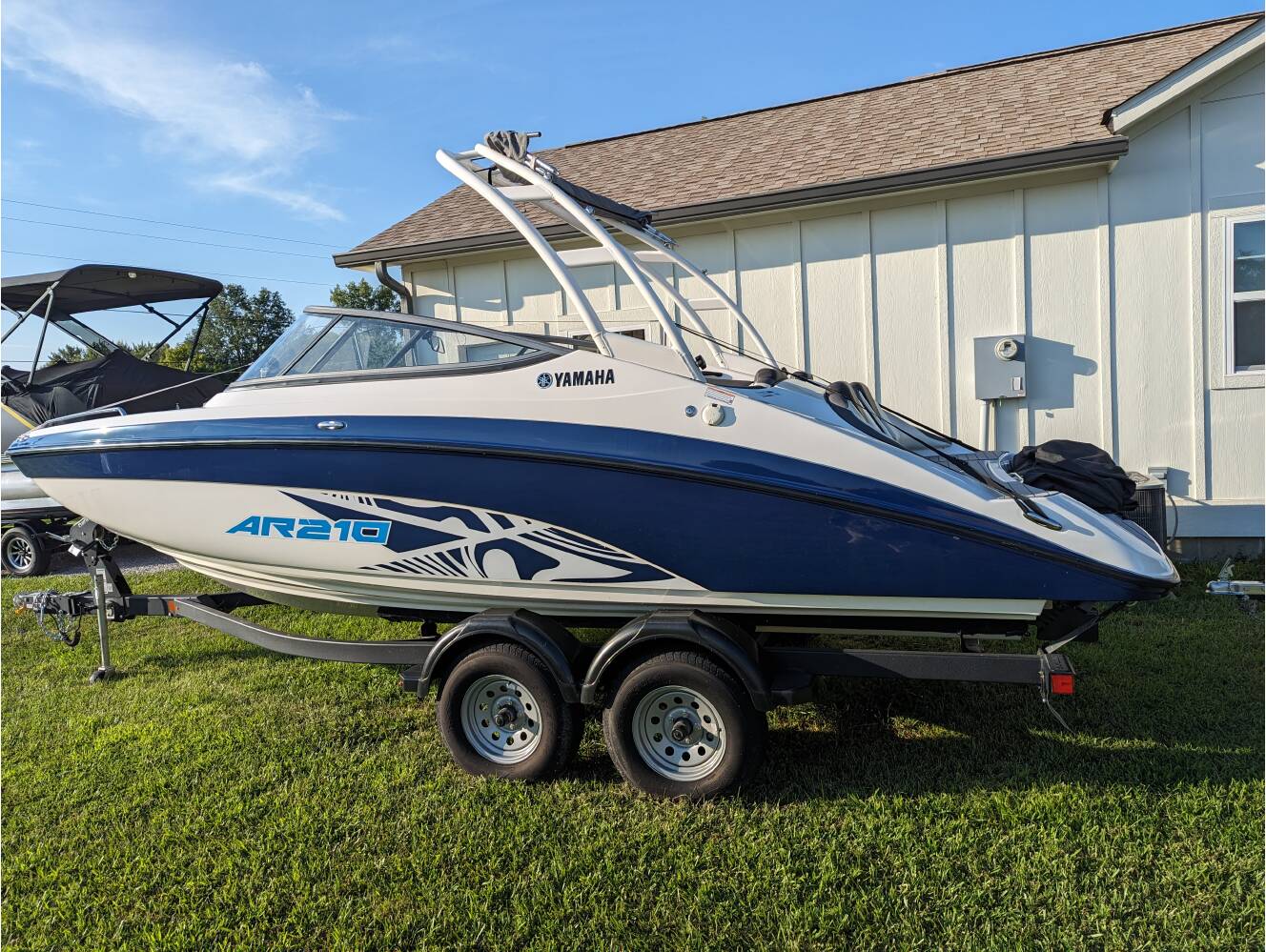 A photo of this 2022 Yamaha Ar210