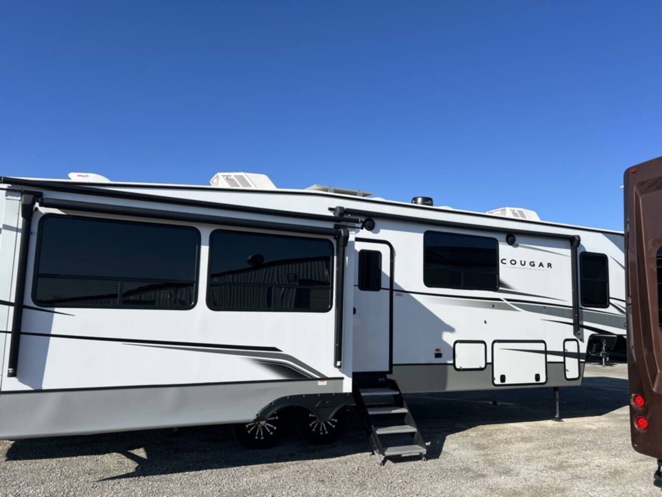 A photo of this 2023 Keystone COUGAR 368MBI