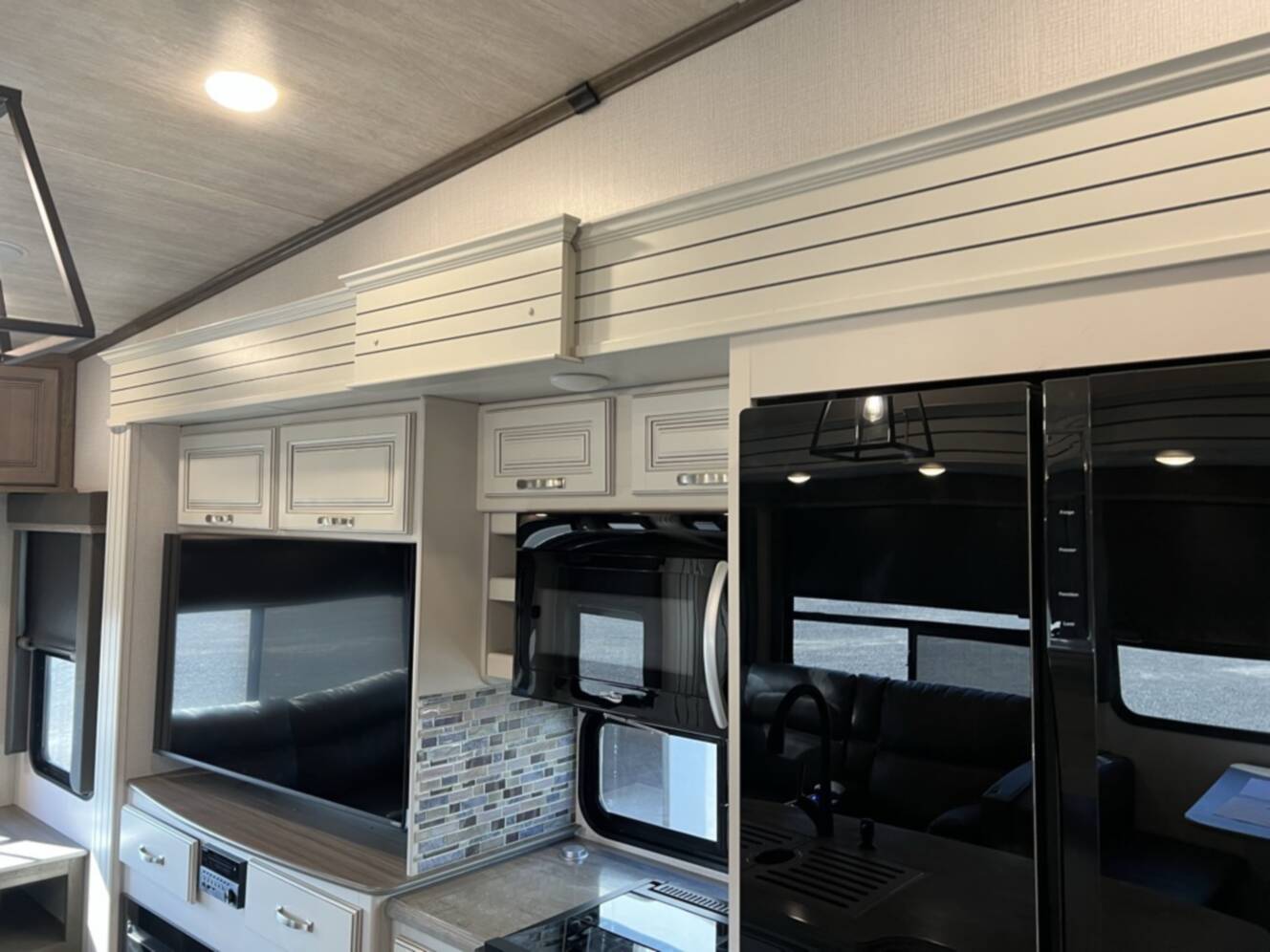 A photo of this 2023 Keystone COUGAR 368MBI