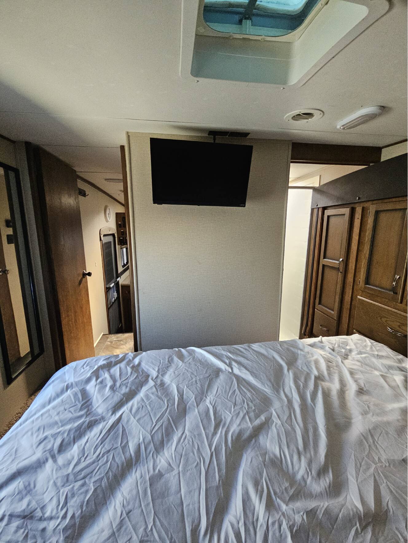 A photo of this 2016 Crossroads Rezerve Fifth Wheel RFZ36DB