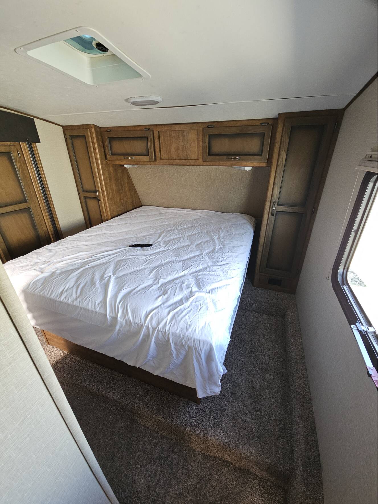 A photo of this 2016 Crossroads Rezerve Fifth Wheel RFZ36DB