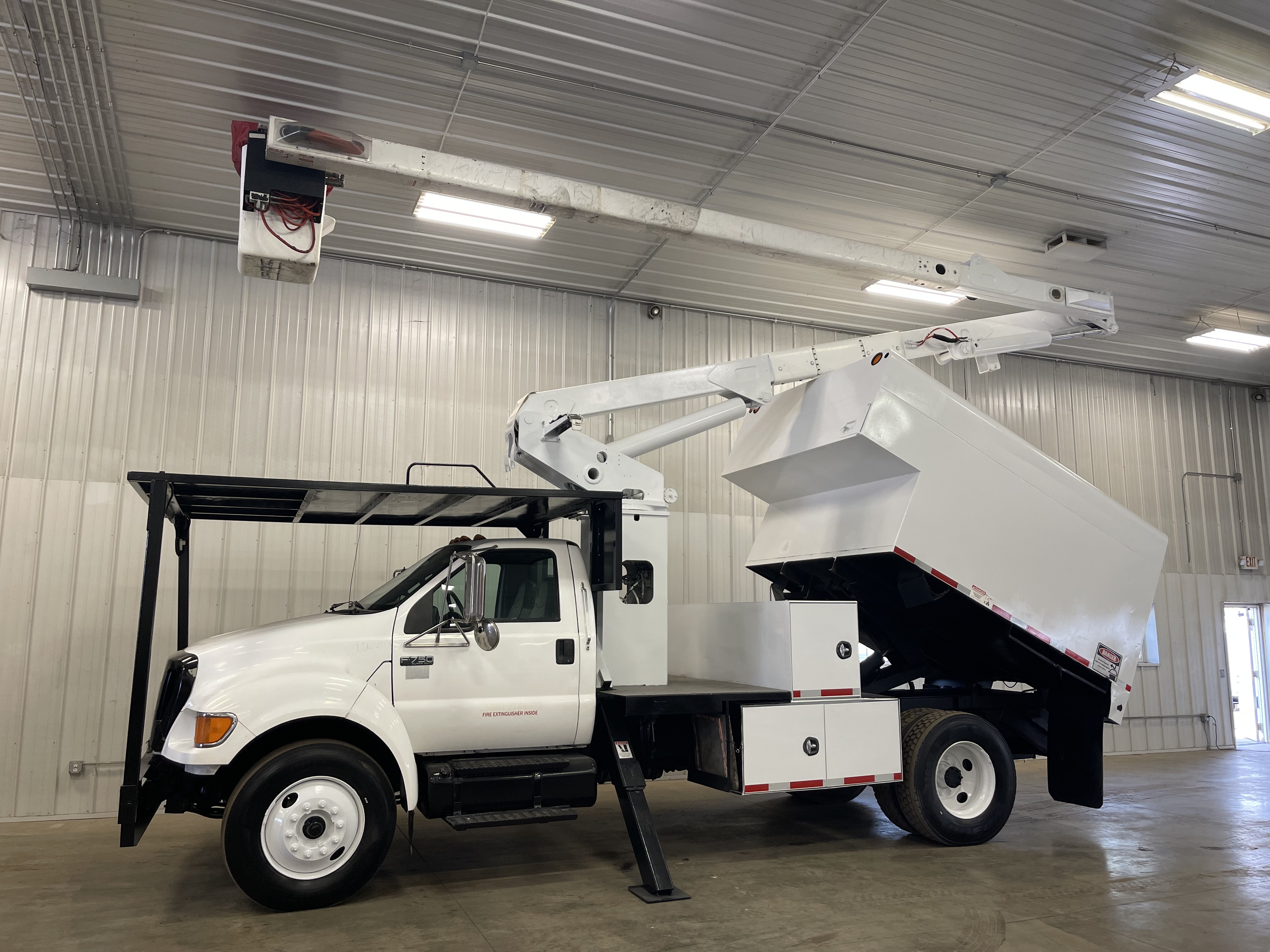 2009 FORD F750 in Battle Creek, MI