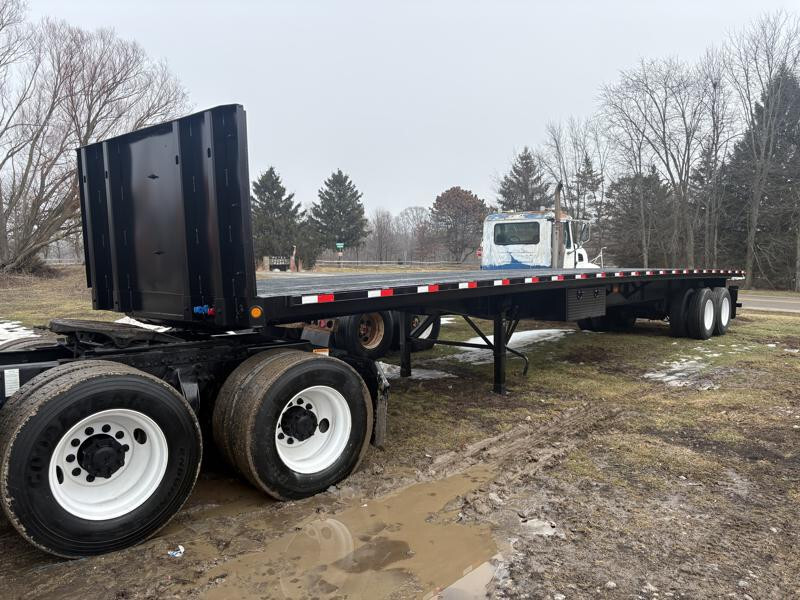 2016 Direct Trailer 45' x 102" FLATBED MOFFETT TRAILER in Fort Wayne, IN