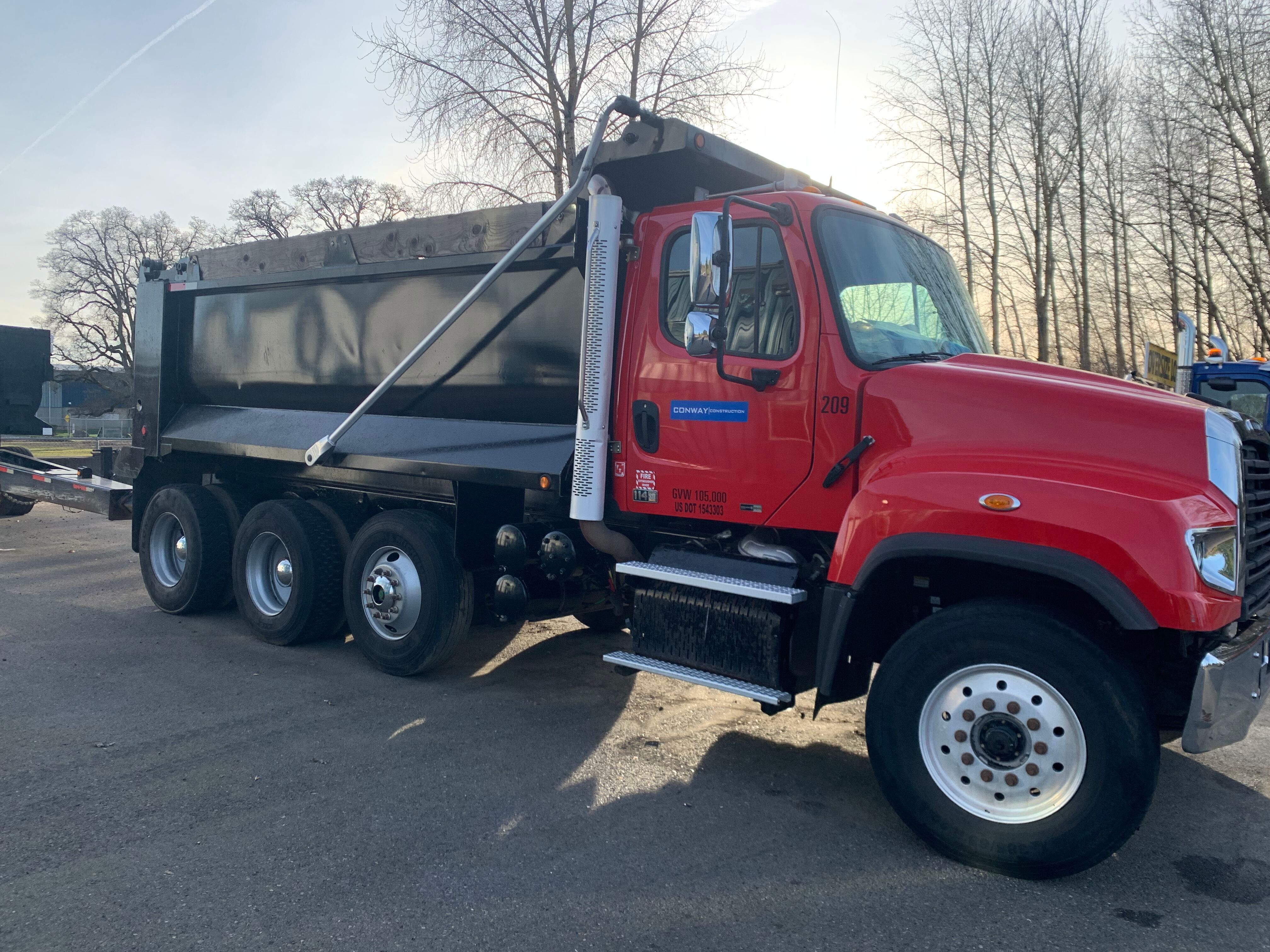 2015 FREIGHTLINER 114 SD in Vancouver, WA
