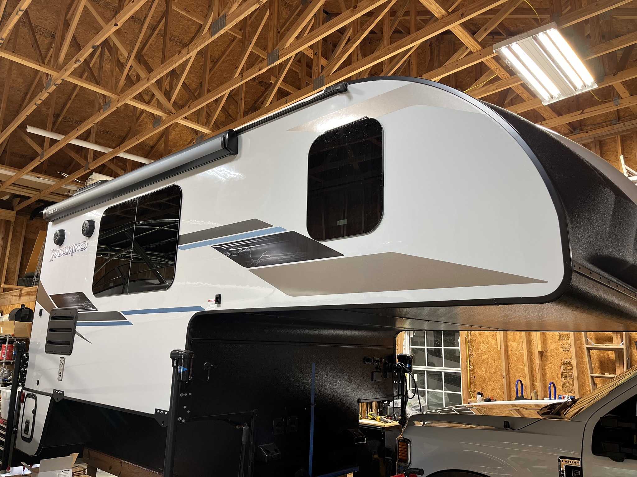 2022 Forest River PALOMINO HRHS-750 RV
