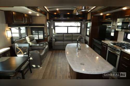 2020 Jayco PINNACLE 36FBTS in salisbury NC