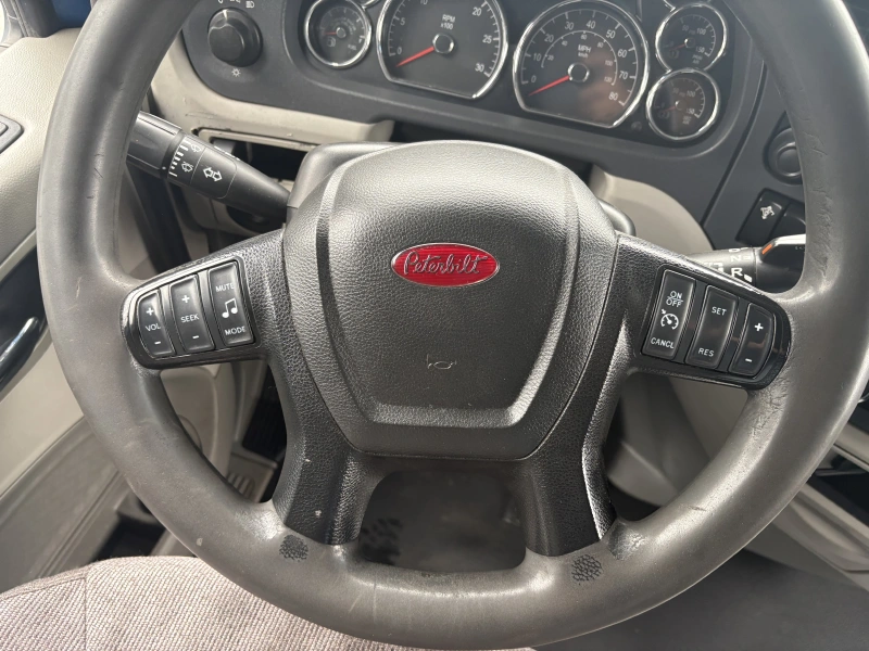 2019 PETERBILT 579