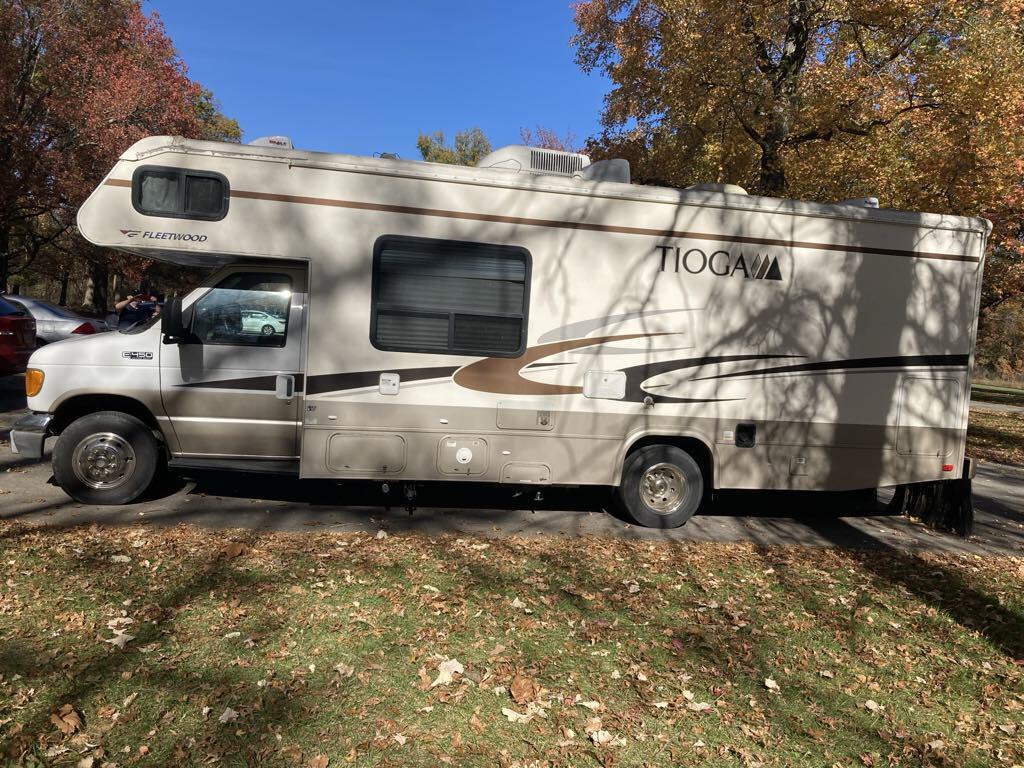 2005 Fleetwood TIOGA 26Q in cuyahoga falls OH