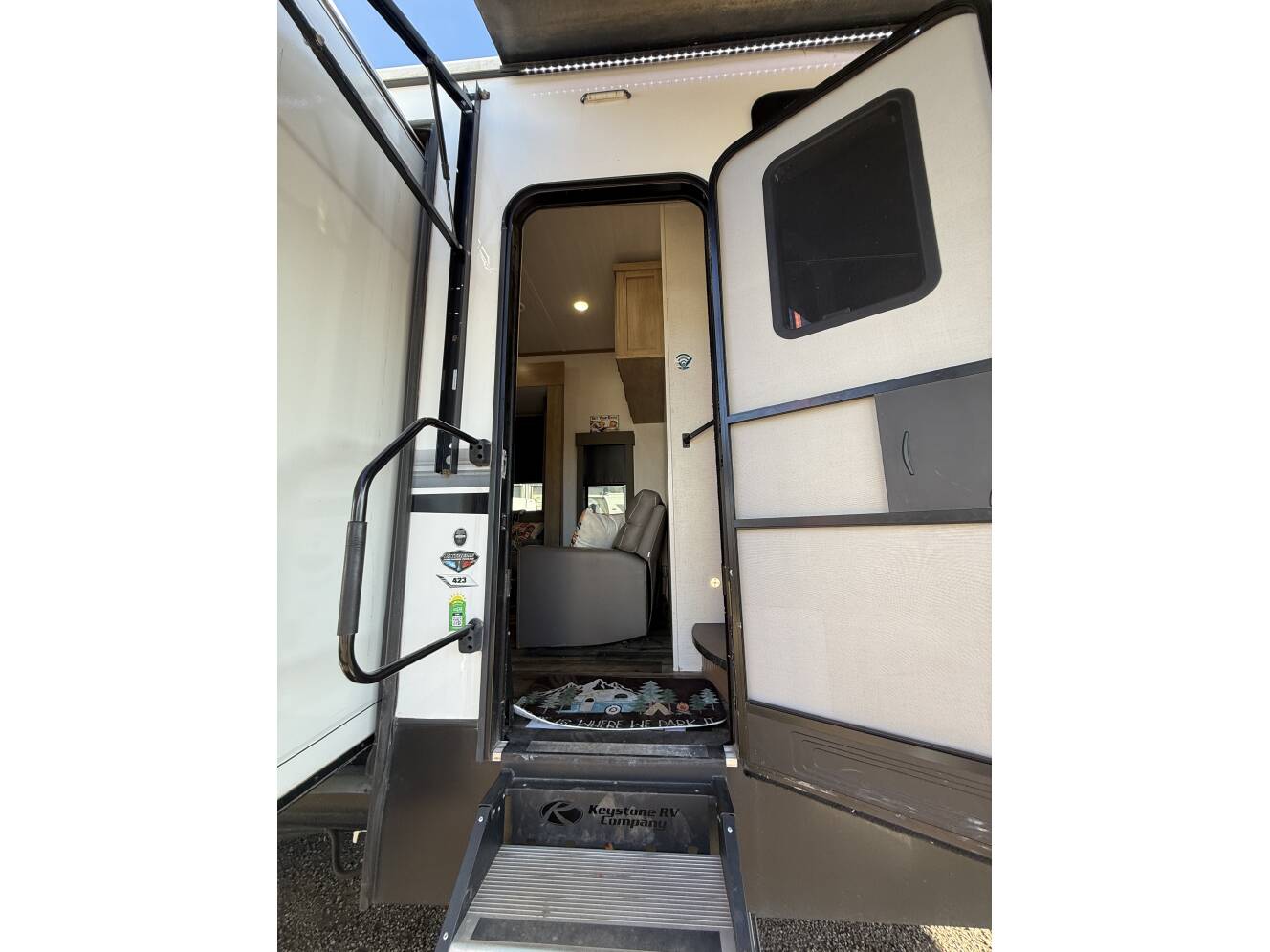 A photo of this 2022 Keystone RAPTOR 423