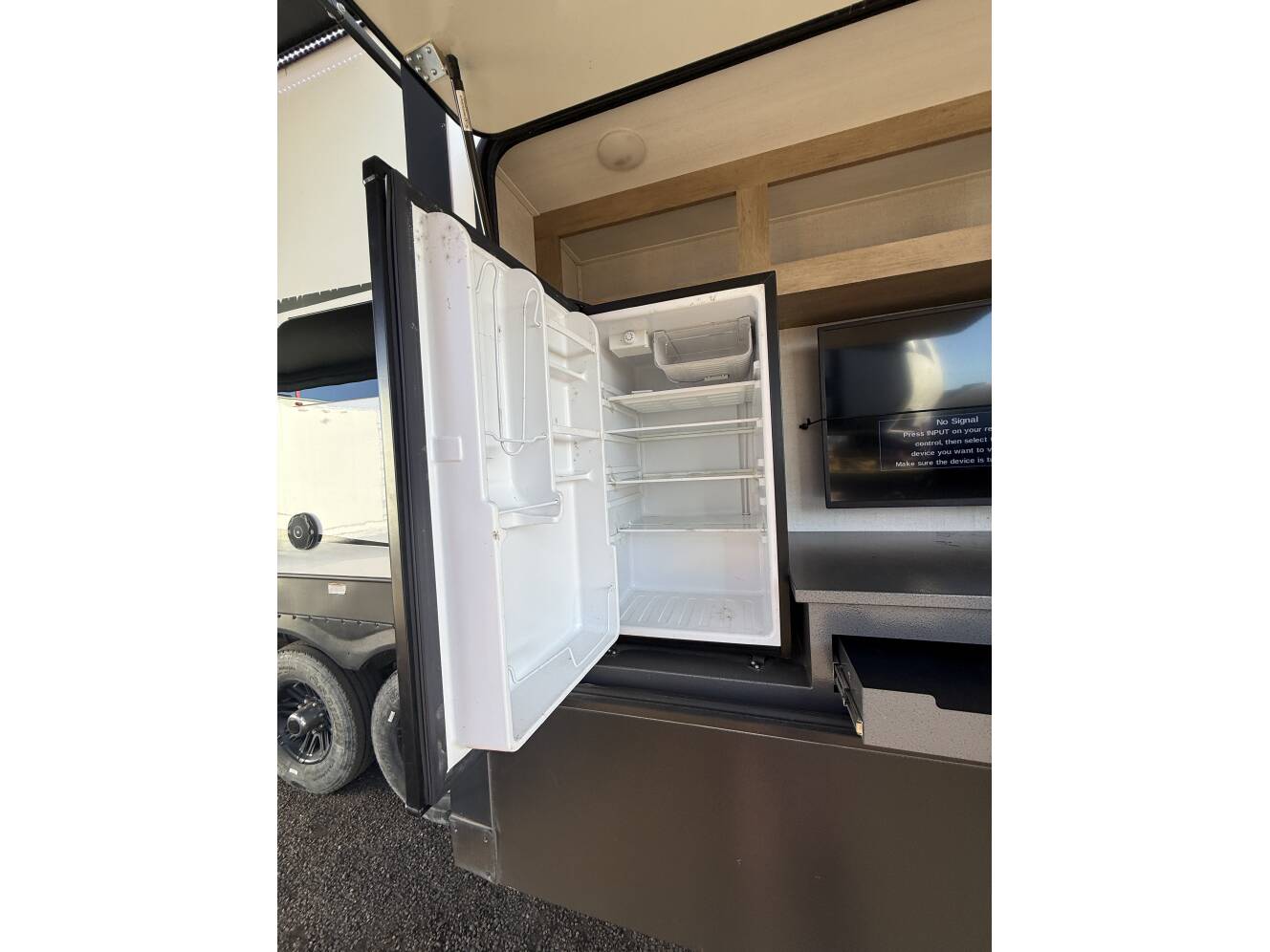 A photo of this 2022 Keystone RAPTOR 423