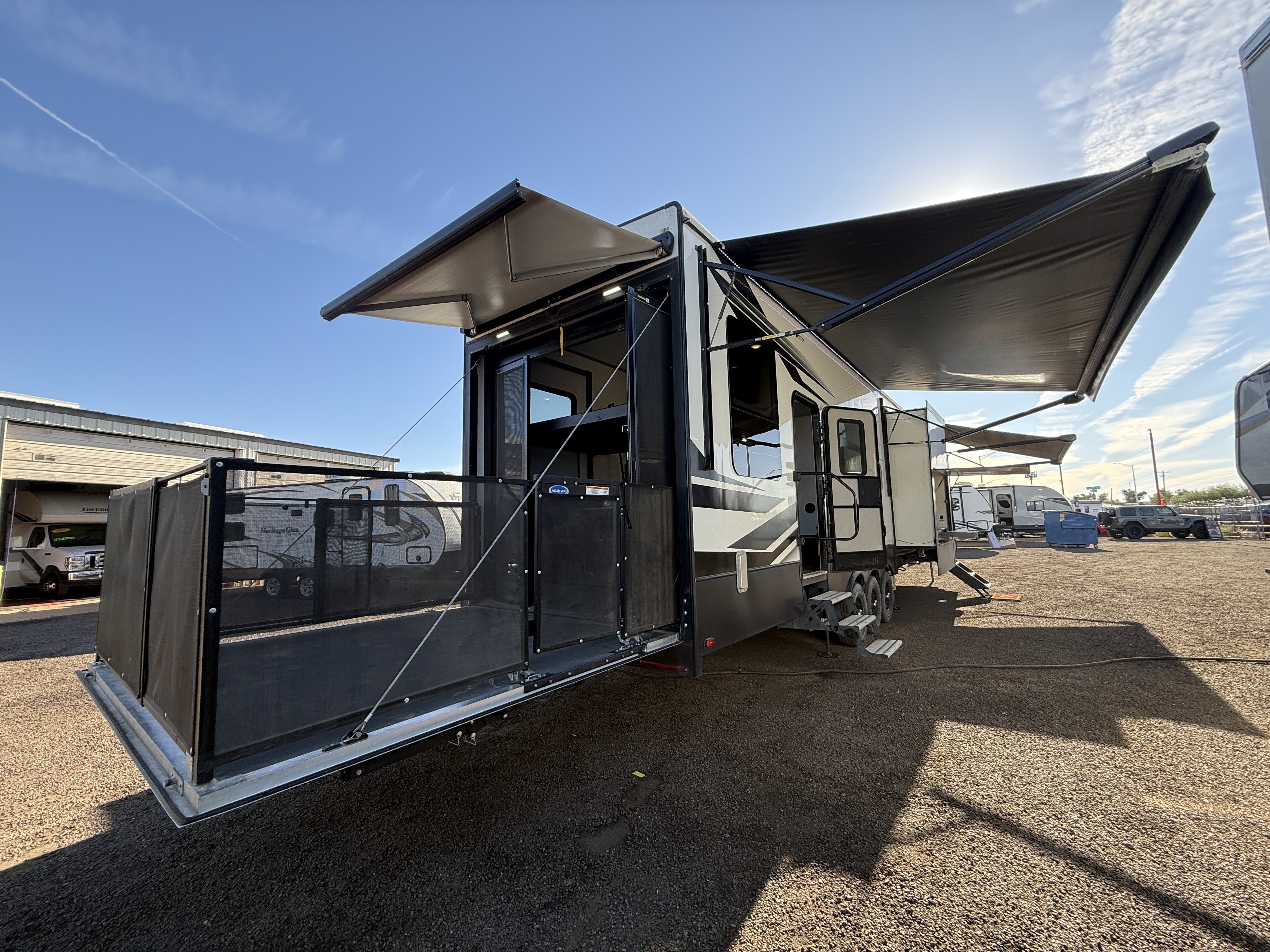 2022 Keystone RAPTOR 423 in apache junction AZ