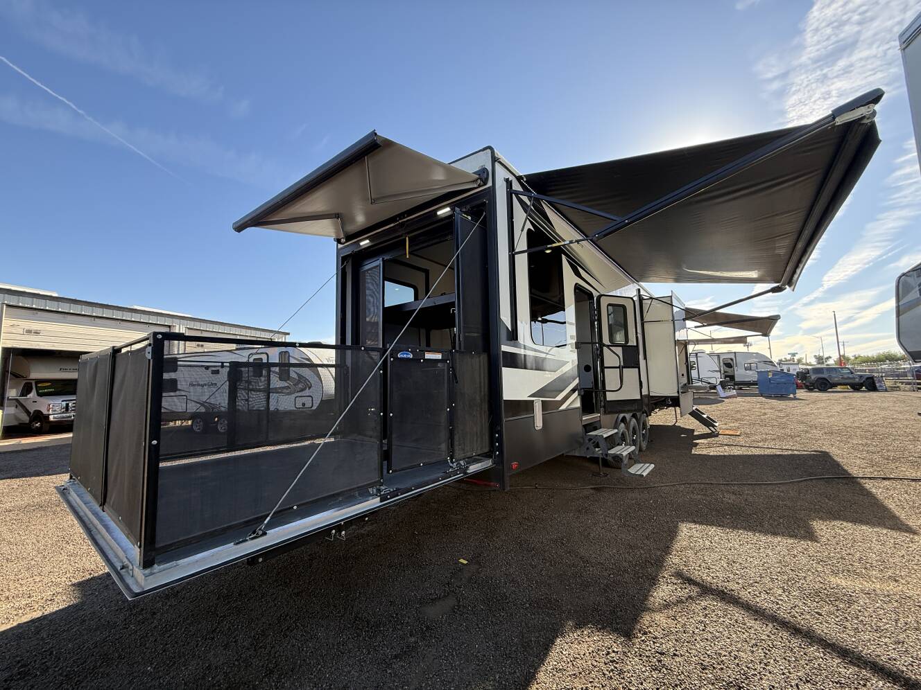 A photo of this 2022 Keystone RAPTOR 423