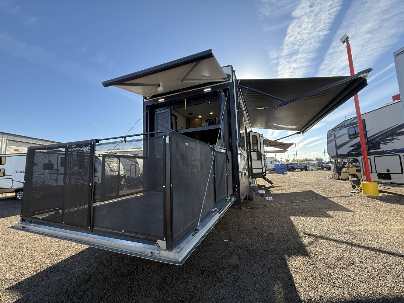 A photo of this 2022 Keystone RAPTOR 423
