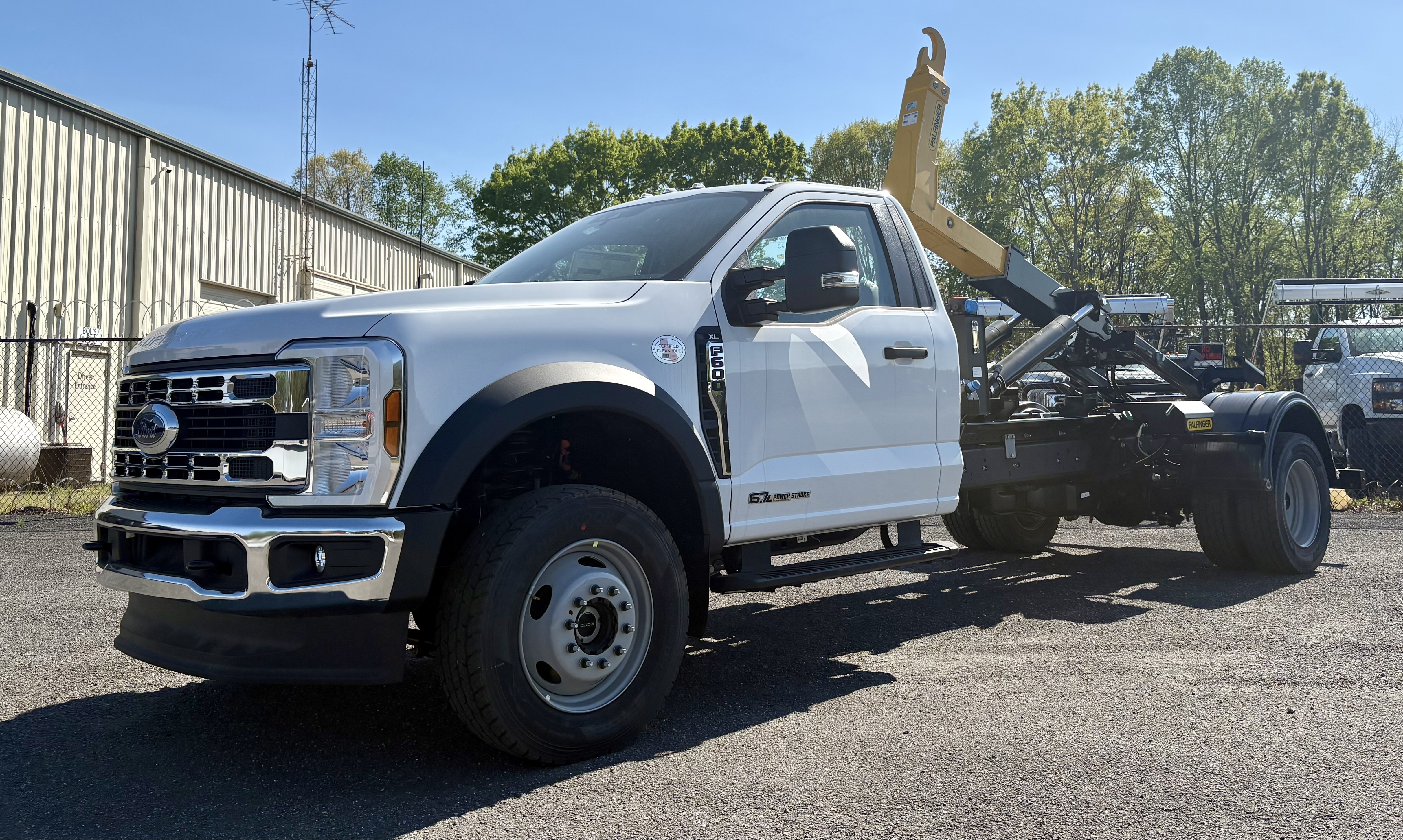 2026 FORD F-600 XL - PALFINGER HT160L HOOK LIFT in Statesville, NC
