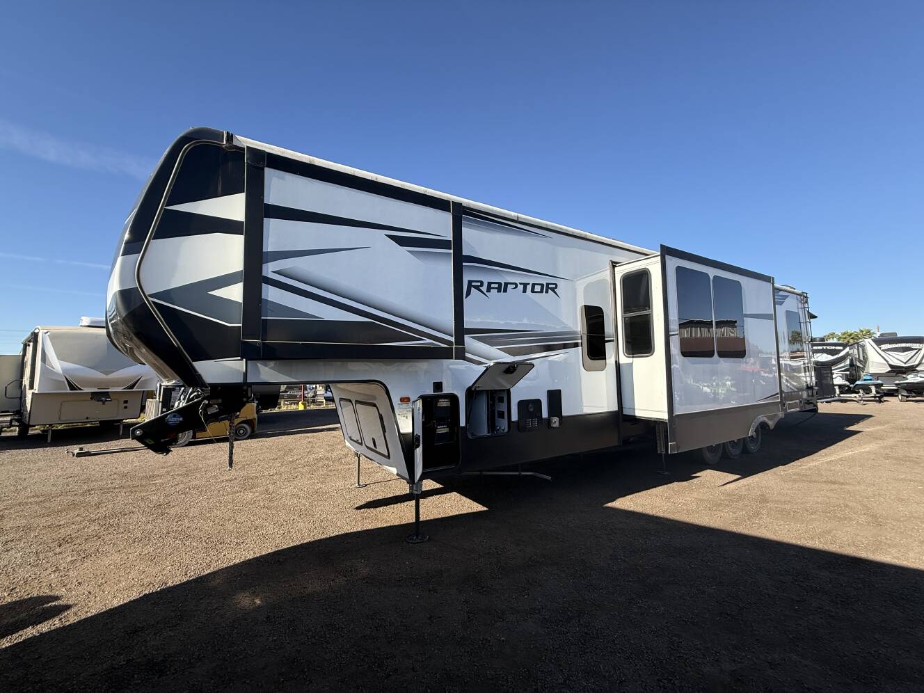 A photo of this 2022 Keystone RAPTOR 423