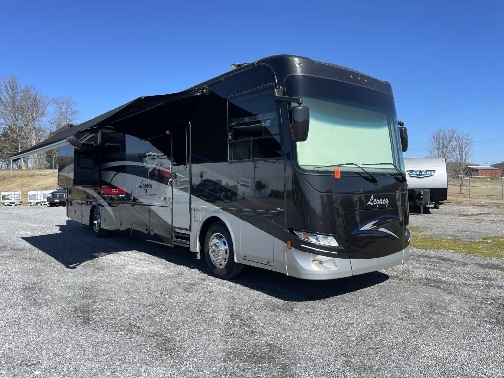 2018 Forest River LEGACY 38C RV
