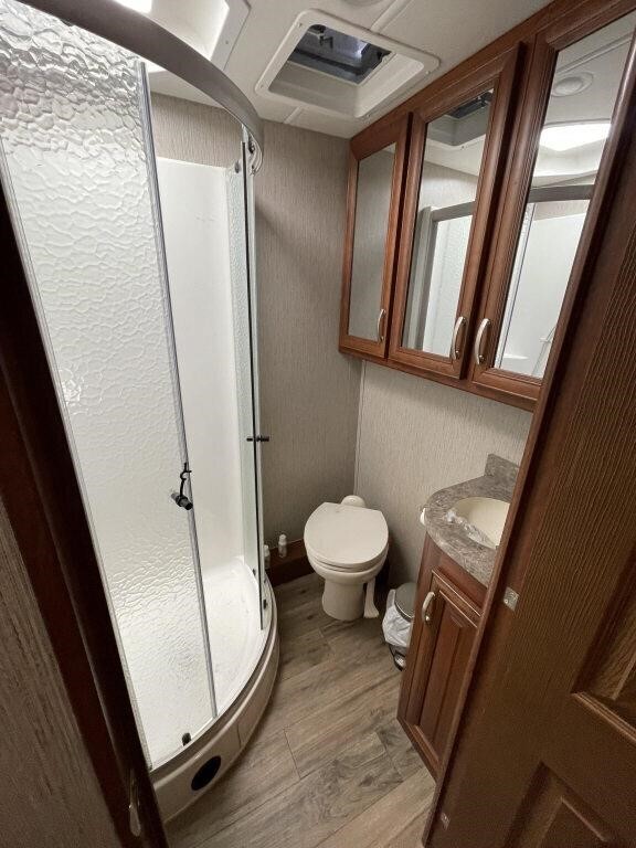 2018 Forest River LEGACY 38C in green valley IL