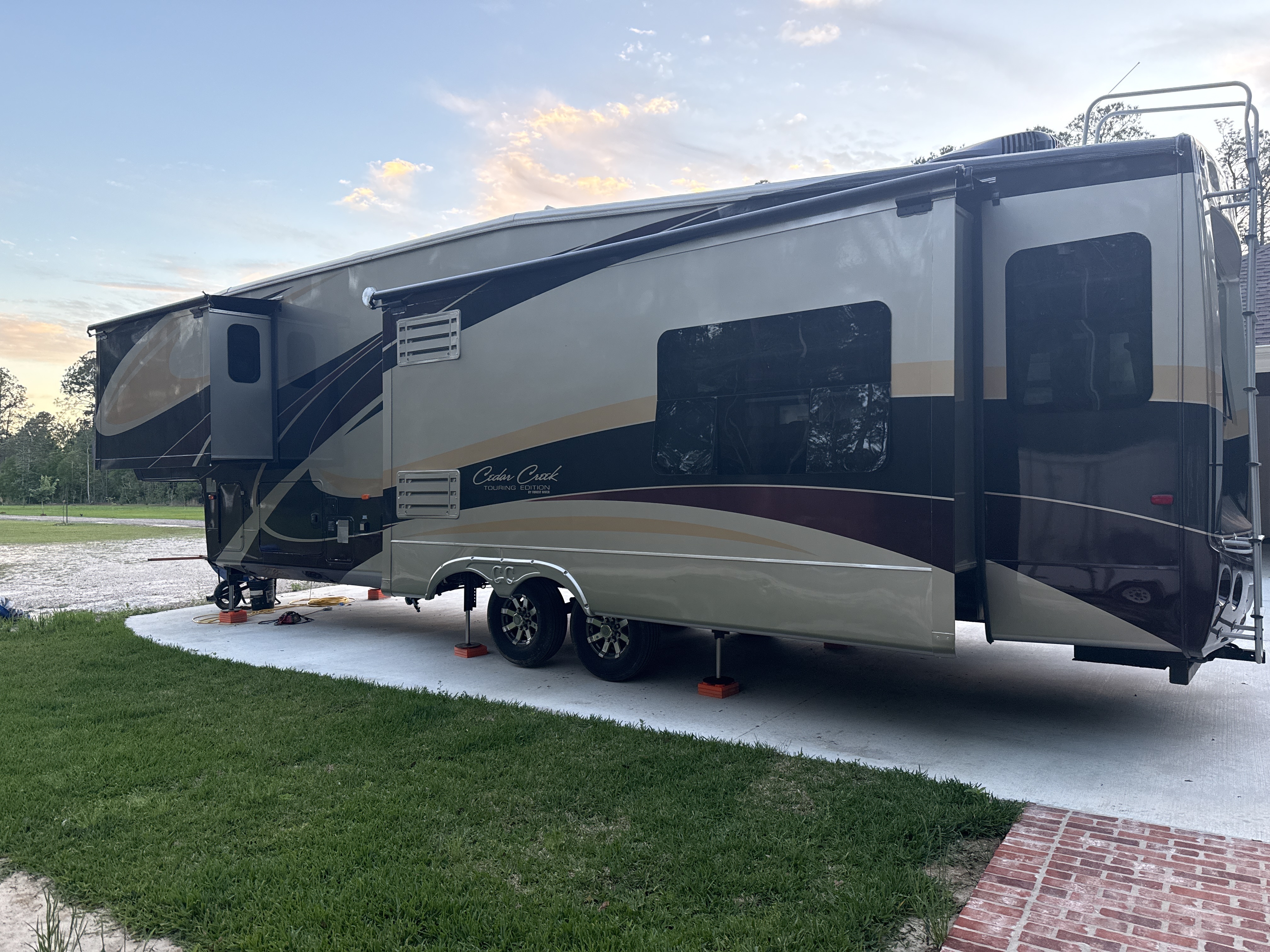 2012 Forest River CEDAR CREEK TOURING EDITION 36CKTS RV