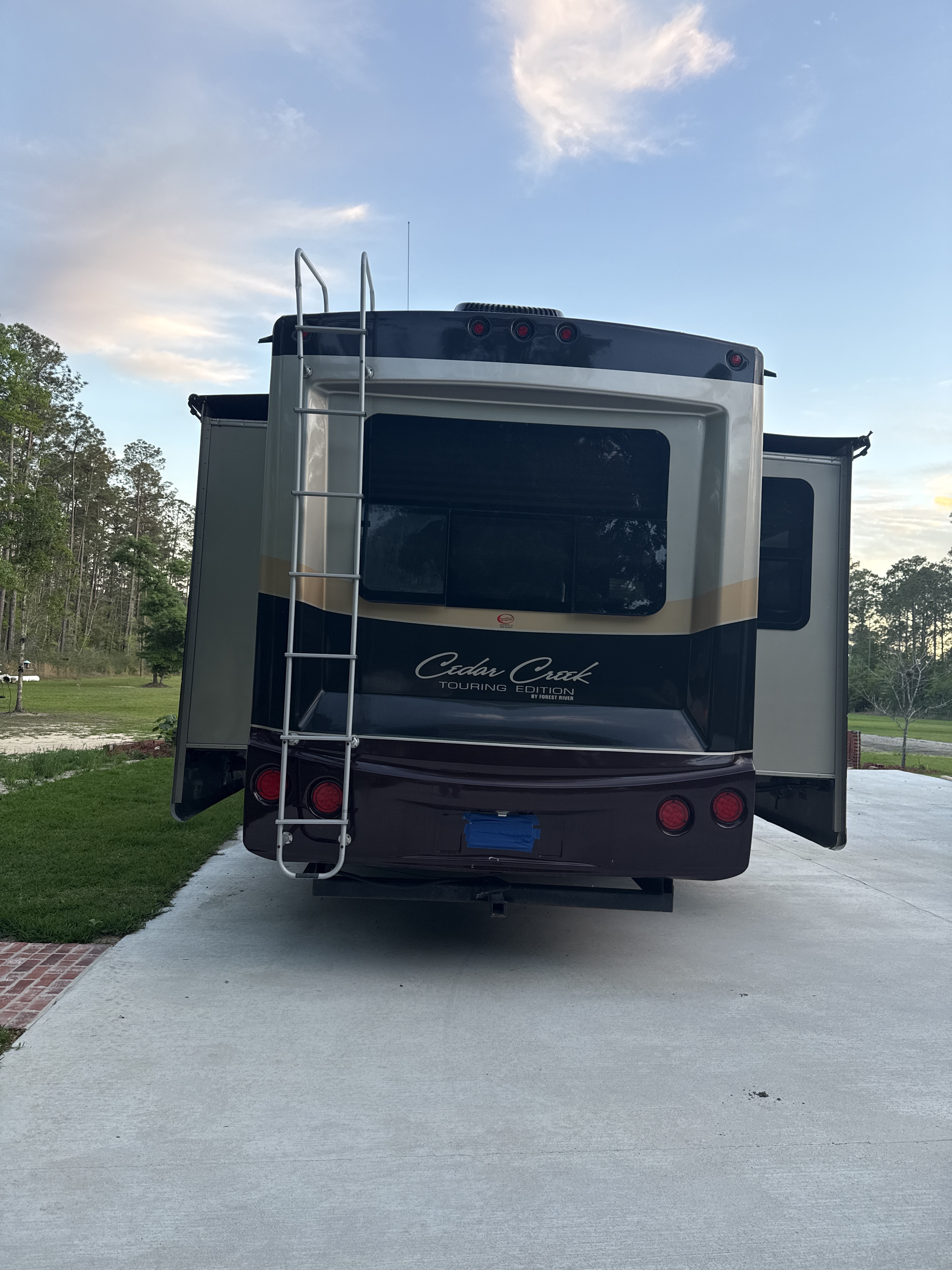 2012 Forest River CEDAR CREEK TOURING EDITION 36CKTS in pearl river LA