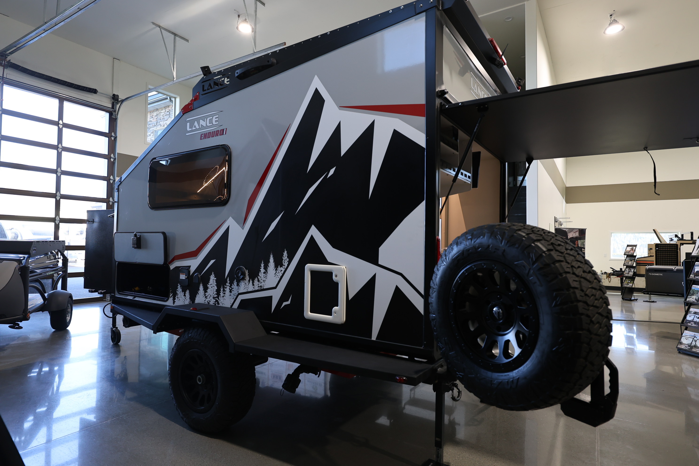 2025 Lance ENDURO 1200EK RV