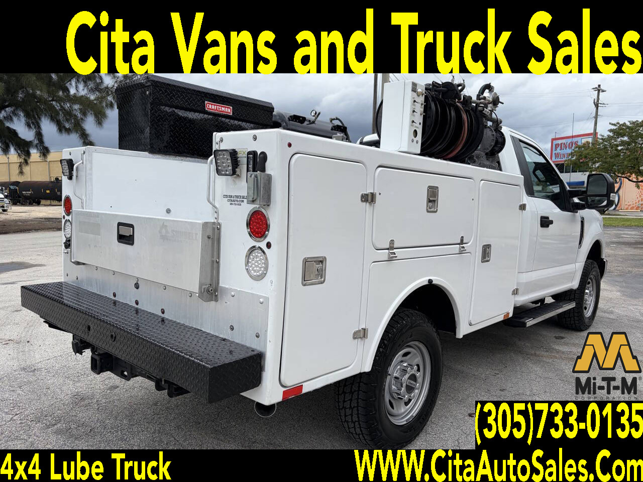 2018 FORD F250. 4X4 UTILITY LUBE TRUCK in Miami, FL