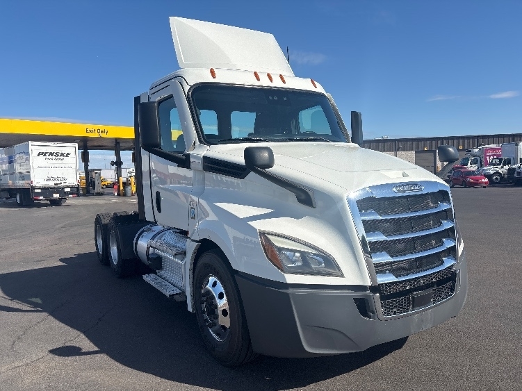 2021 FREIGHTLINER CASCADIA 126 in Phoenix, AZ