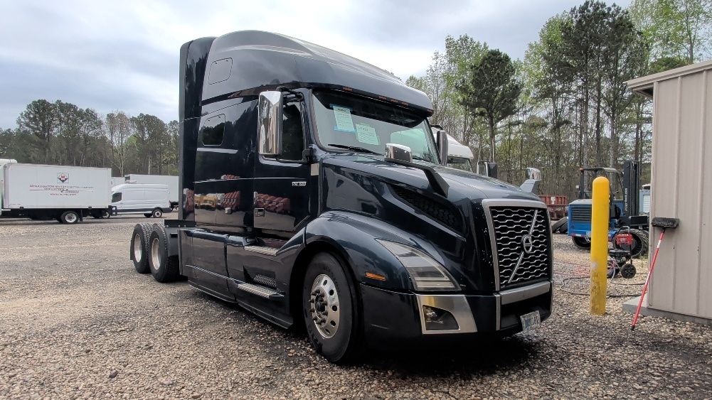 2020 VOLVO VNL64760 in Spartanburg, SC